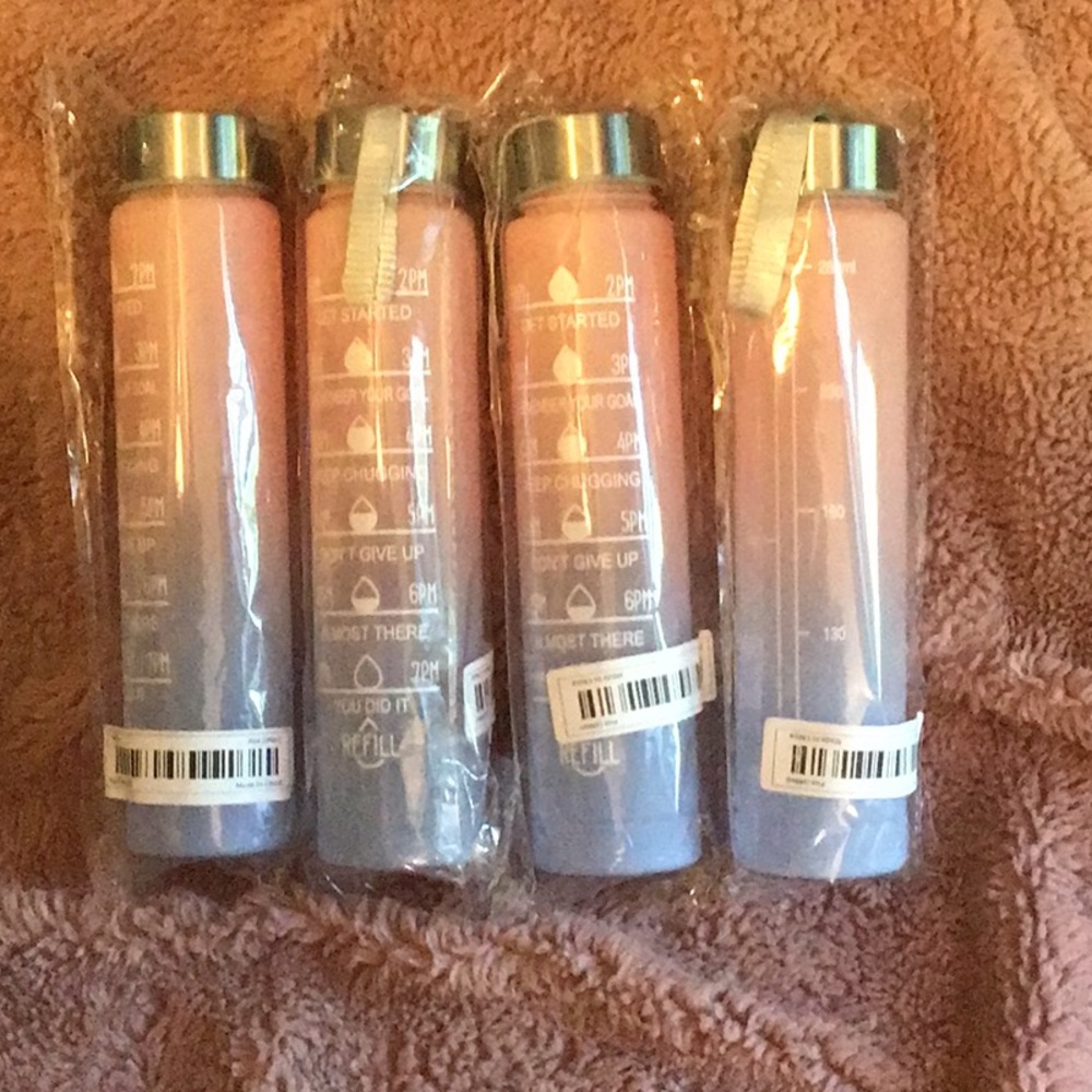 NEW - 9 ounce (280ml) motivational water bottle (4 included)